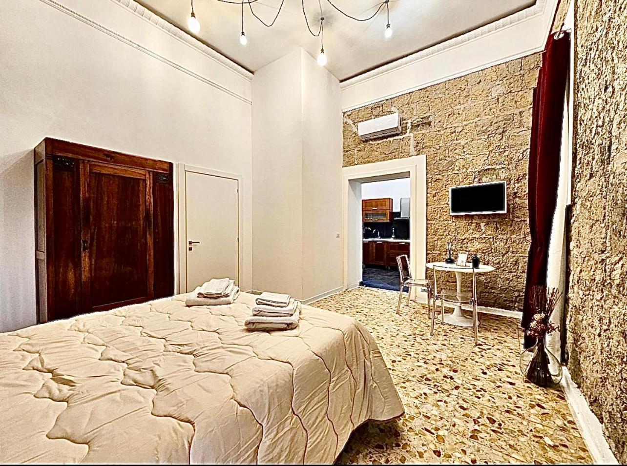 Apartamento La Dimora Di Mary Nápoles Exterior foto